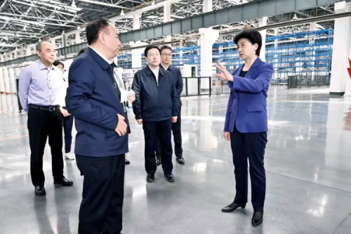 梁惠玲蒞臨九洲集團(tuán)，深入包聯(lián)企業(yè)調(diào)研